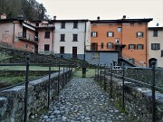 11 A Romacolo presso Trattoria Breve Respiro partiamo per Grumello-Grimolto passando sul ponticello a dx